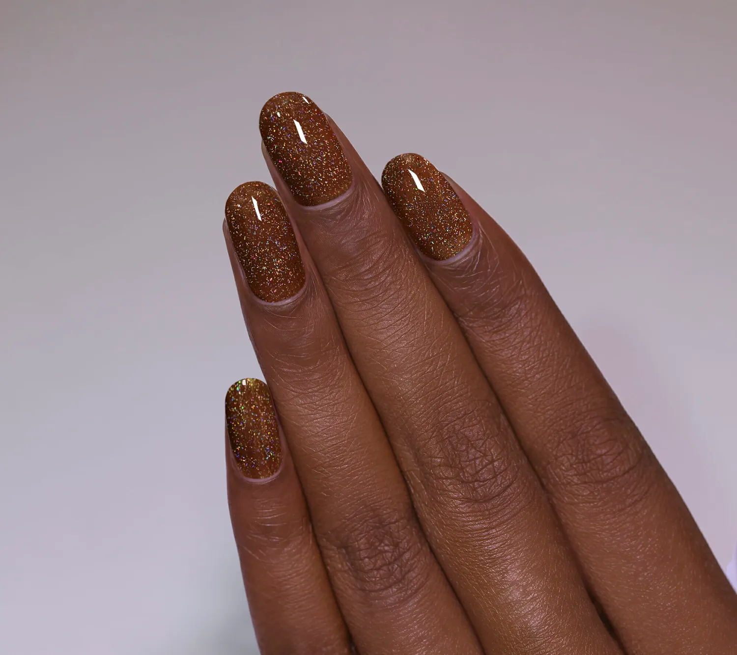 ILNP Winter Resort Timber nagellack varmbrun holografisk
