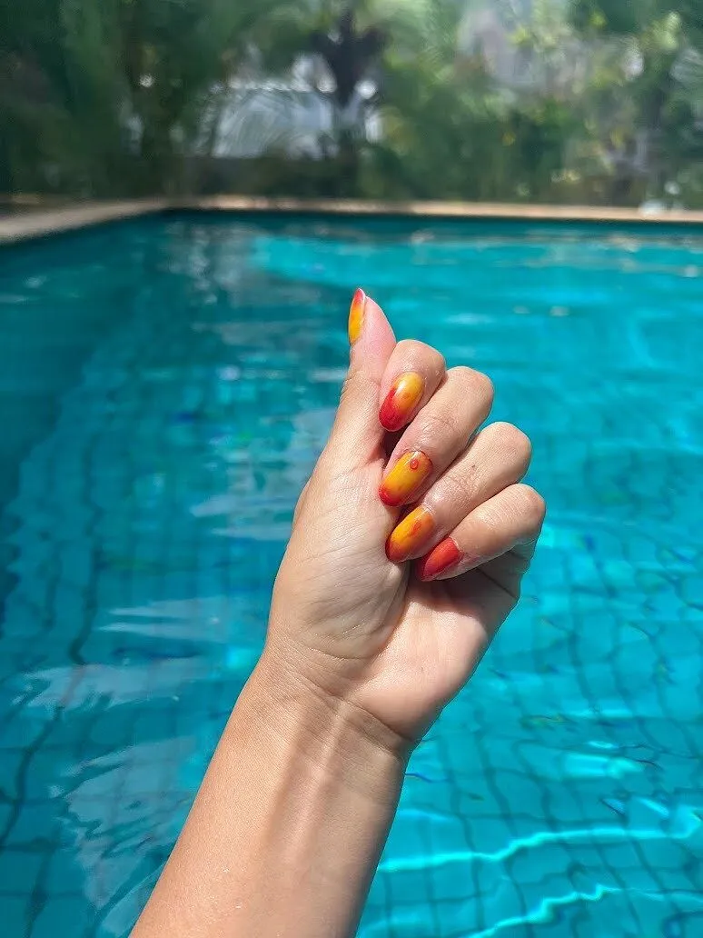 Cirque Colors Tequila Sunrise nagellack termisk matt