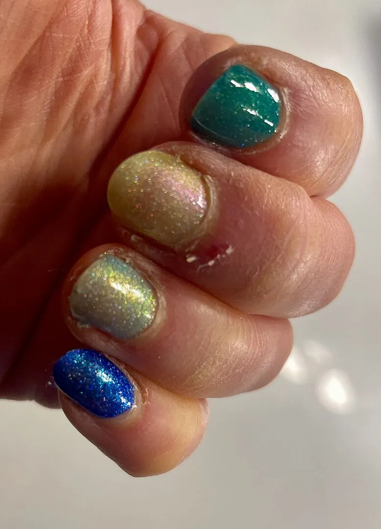 Cirque Colors Aerial Act nagellack koboltblå shimmer