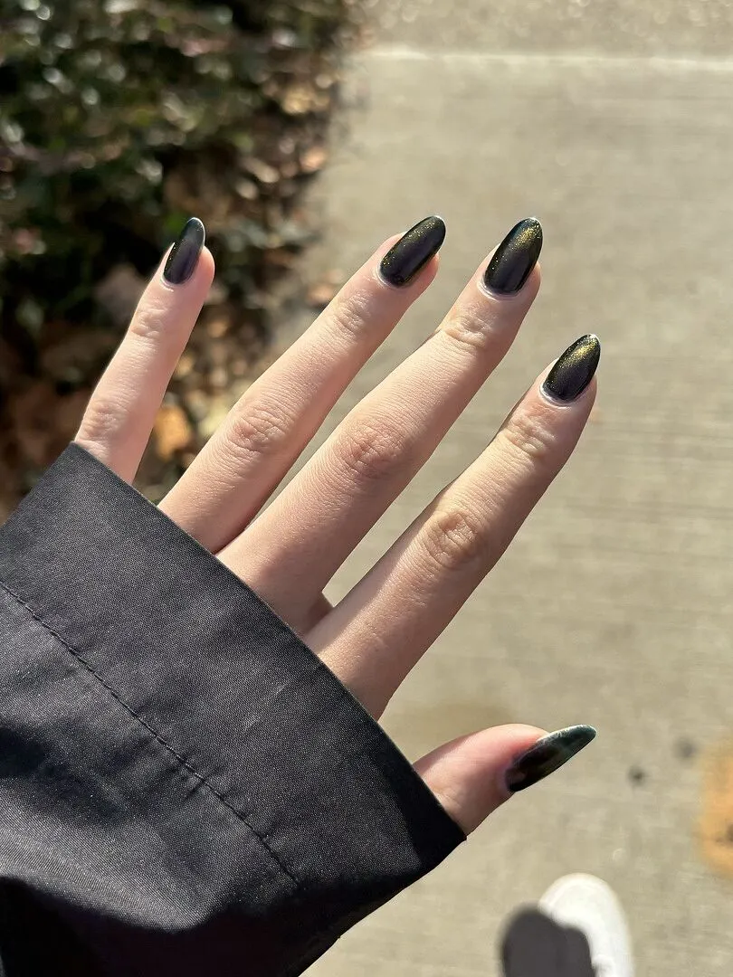 Cirque Colors Castle in the Sky nagellack magnetisk teal