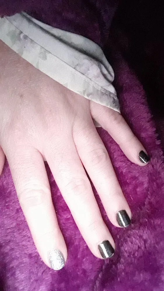 Cirque Colors Alter Ego nagellack svart holo