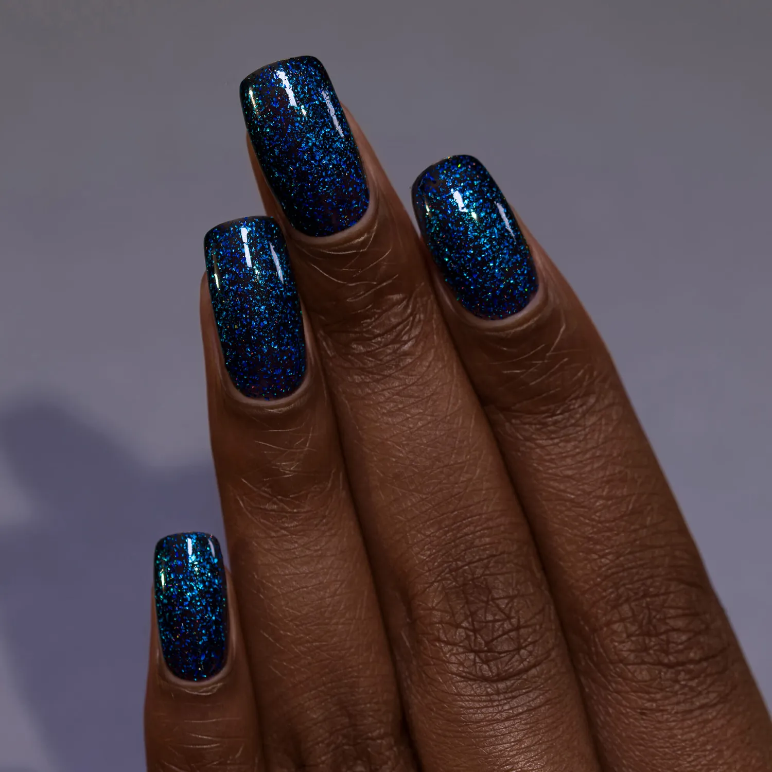 ILNP Trapped Lured nagellack svart metallic