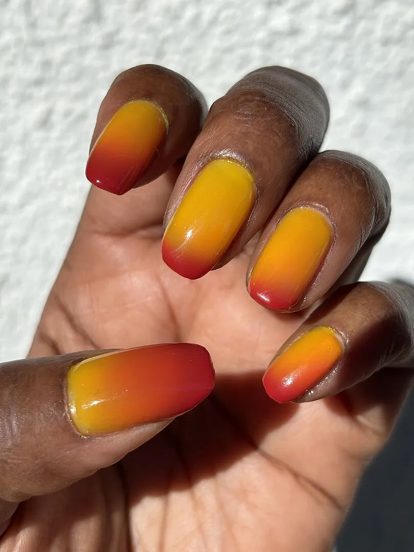 Cirque Colors Tequila Sunrise nagellack termisk matt