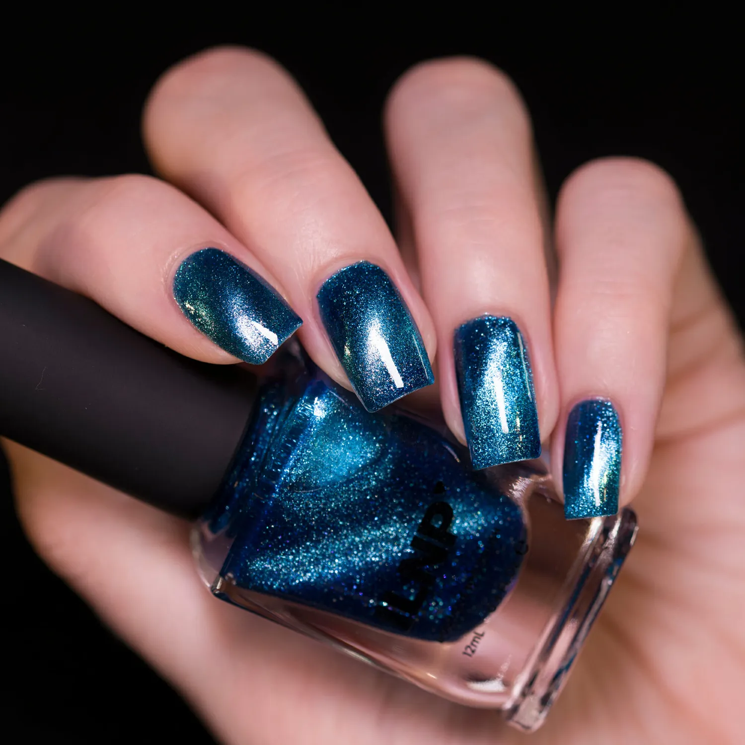 ILNP Zero Degrees nagellack magnetiskt midnattsblå
