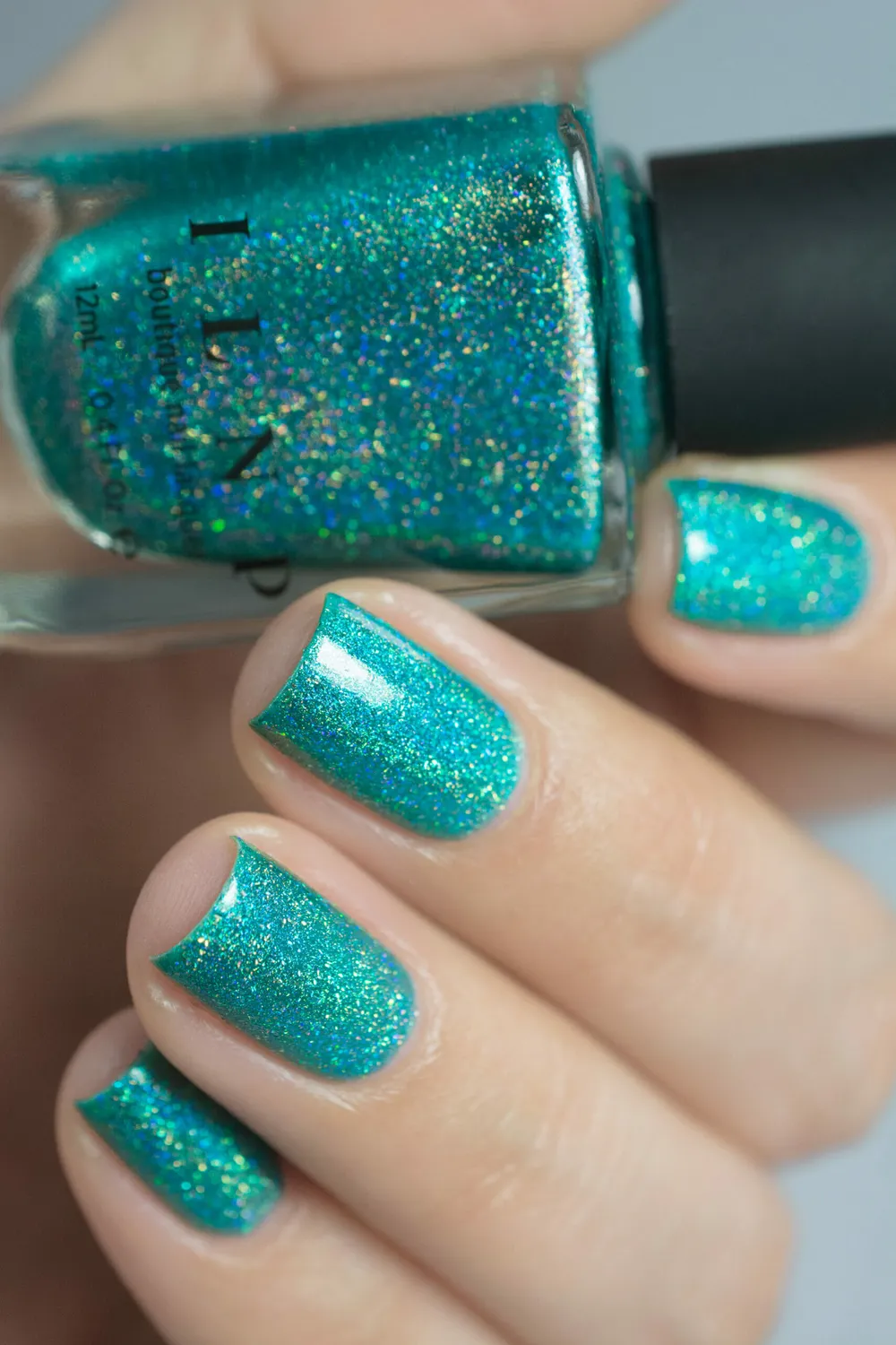 ILNP Beach House nagellack aqua holografisk