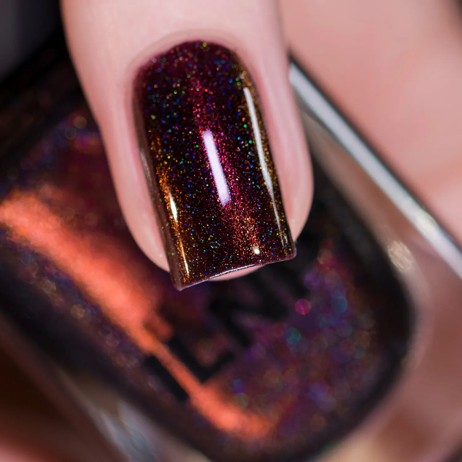 ILNP Dash of Cocoa nagellack holografiskt chokladbrunt