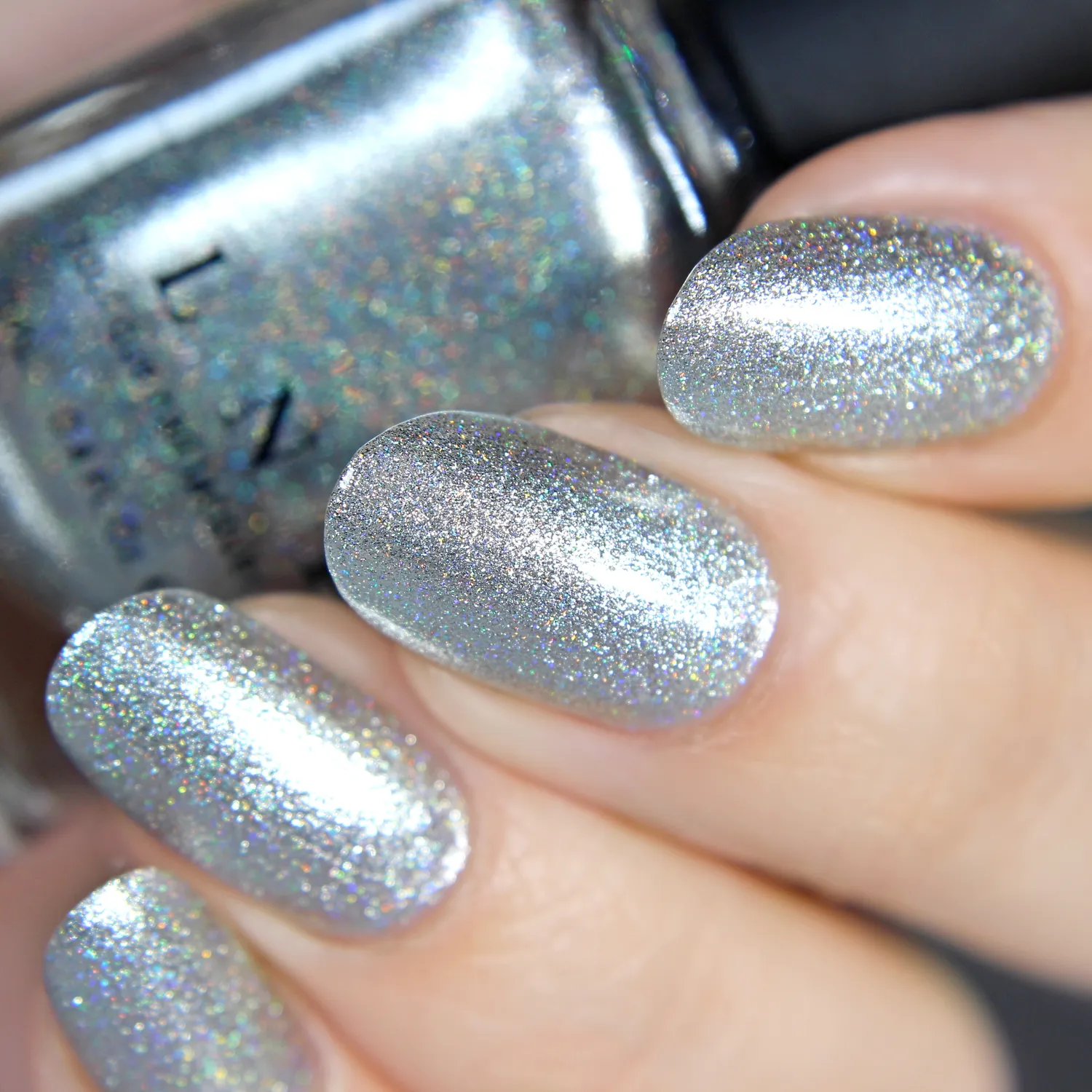 ILNP Avalanche nagellack silver holografiskt