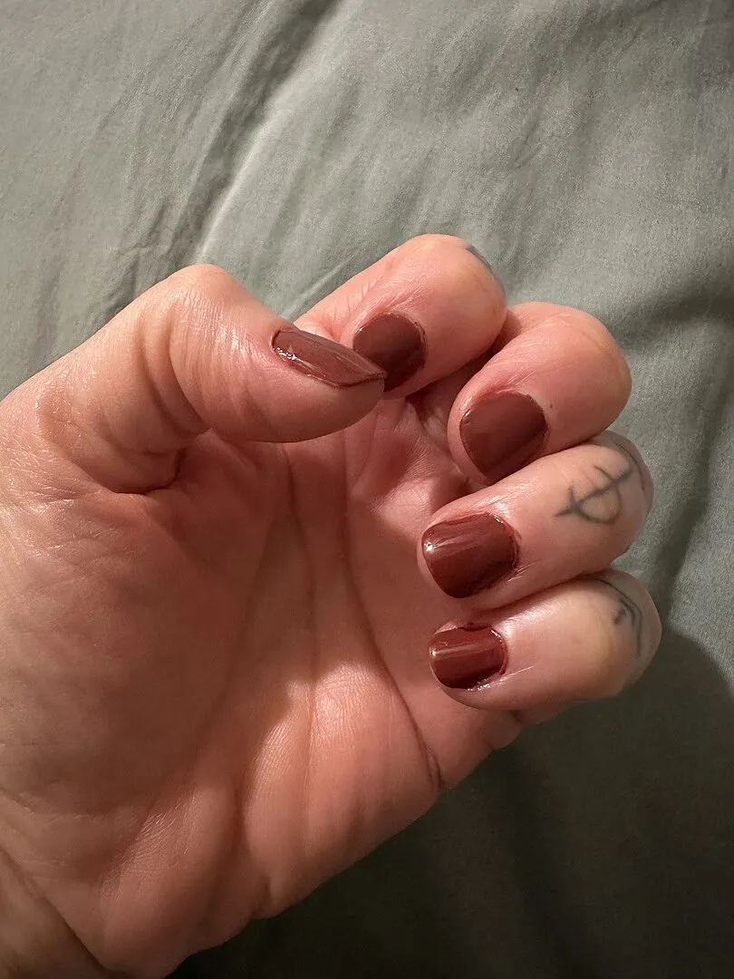 Cirque Colors Red Hook nagellack tegelröd kräm