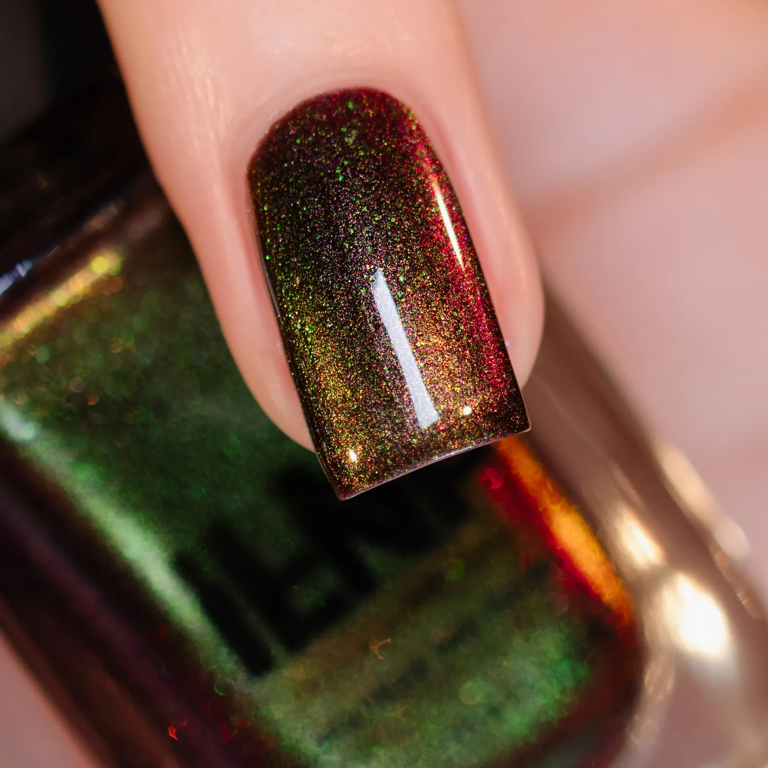 ILNP Zombie nagellack röd multikrom Night Shift