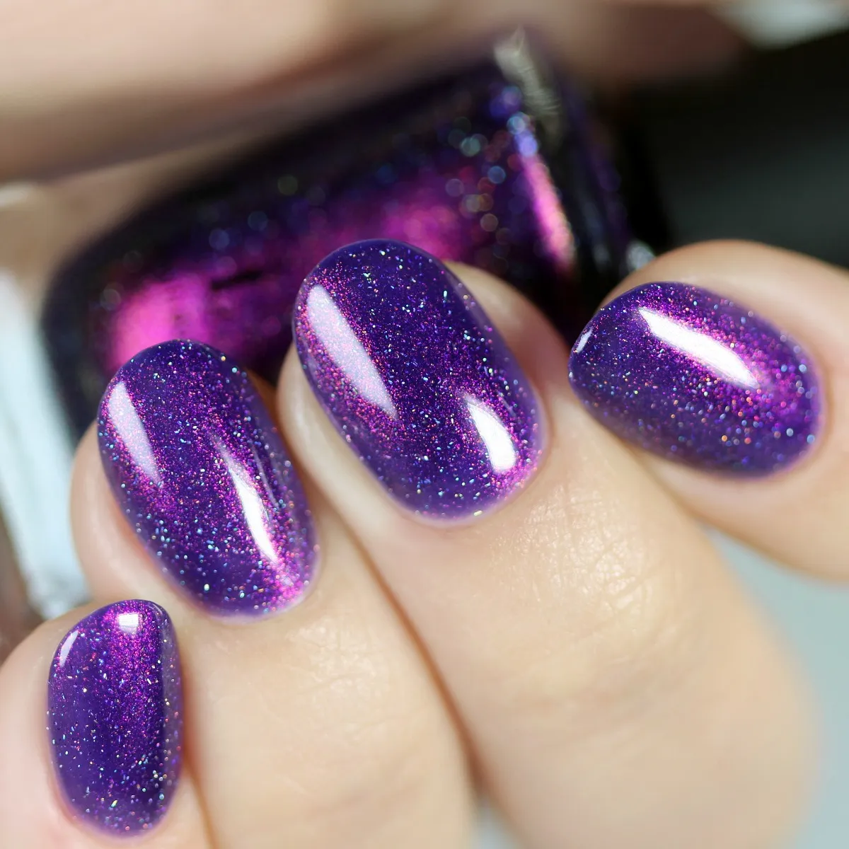 ILNP High Voltage nagellack lila holo