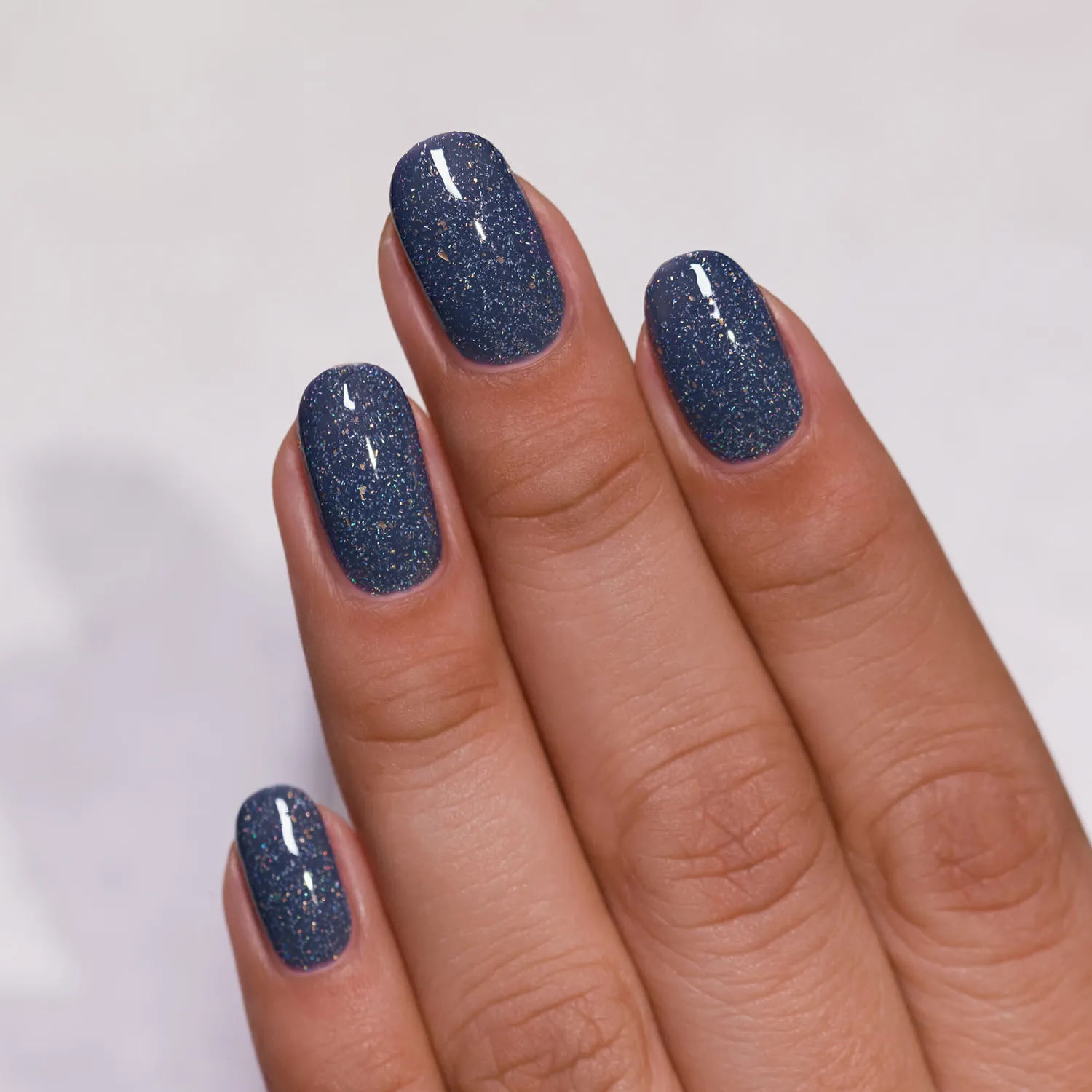ILNP Better Days nagellack midnattsblått holografiskt