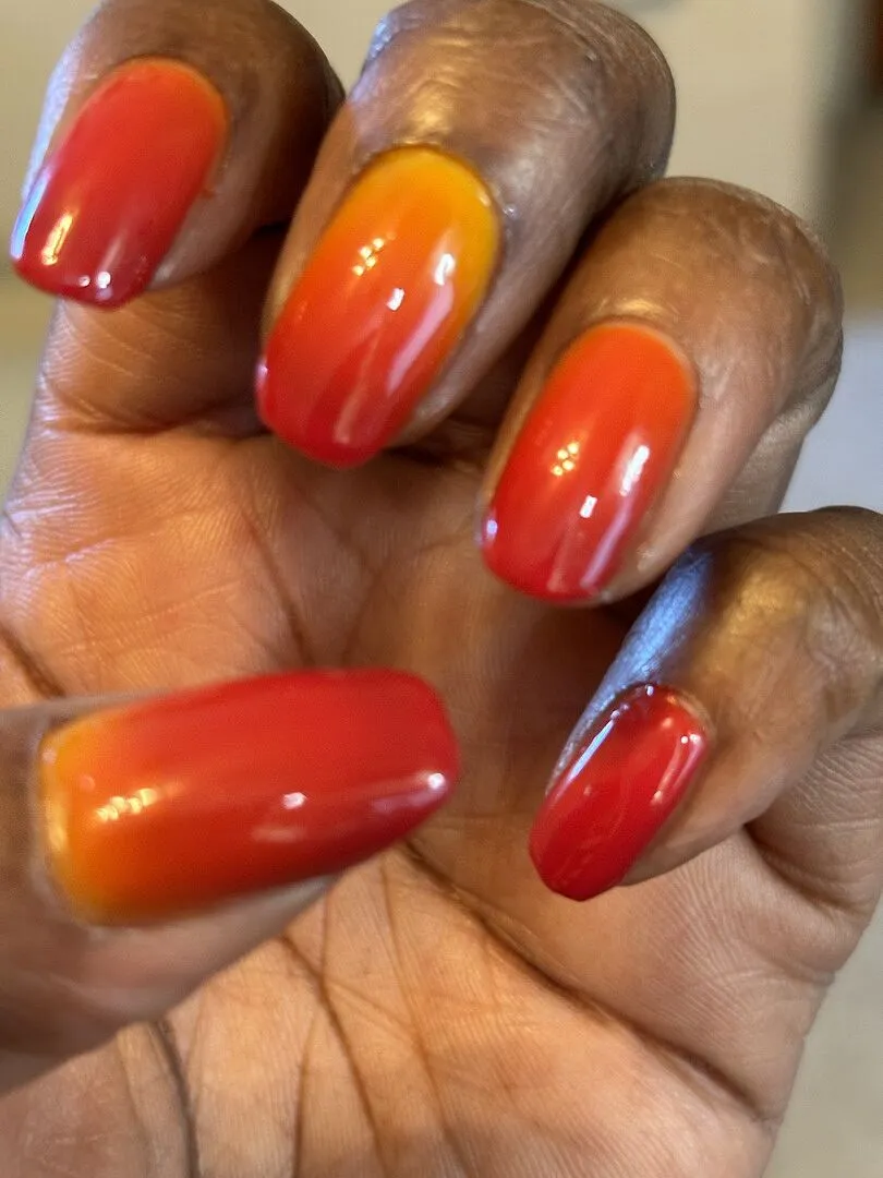 Cirque Colors Tequila Sunrise nagellack termisk matt