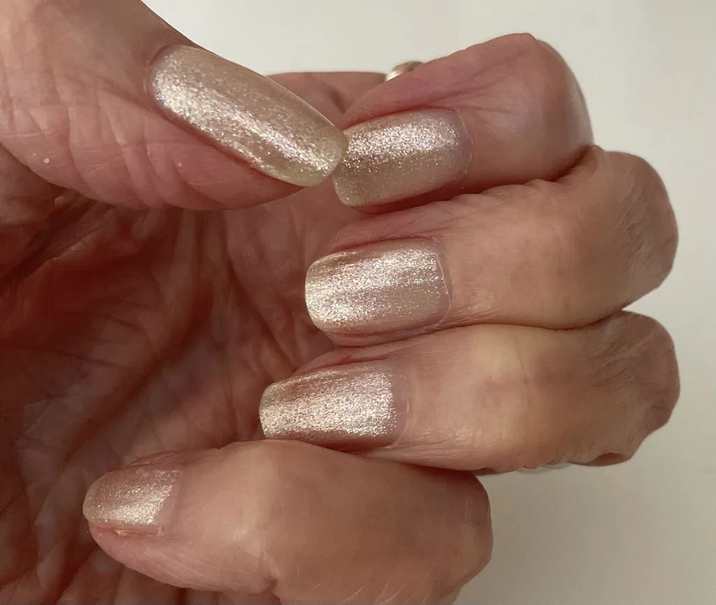 Nailberry Star Dust nagellack 14 ml silvervit skimrande