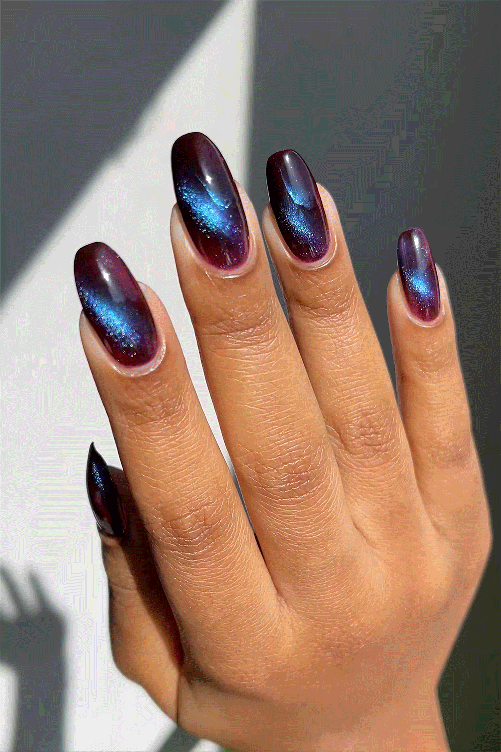 Cirque Paradox magnetlack mörklila multichrome