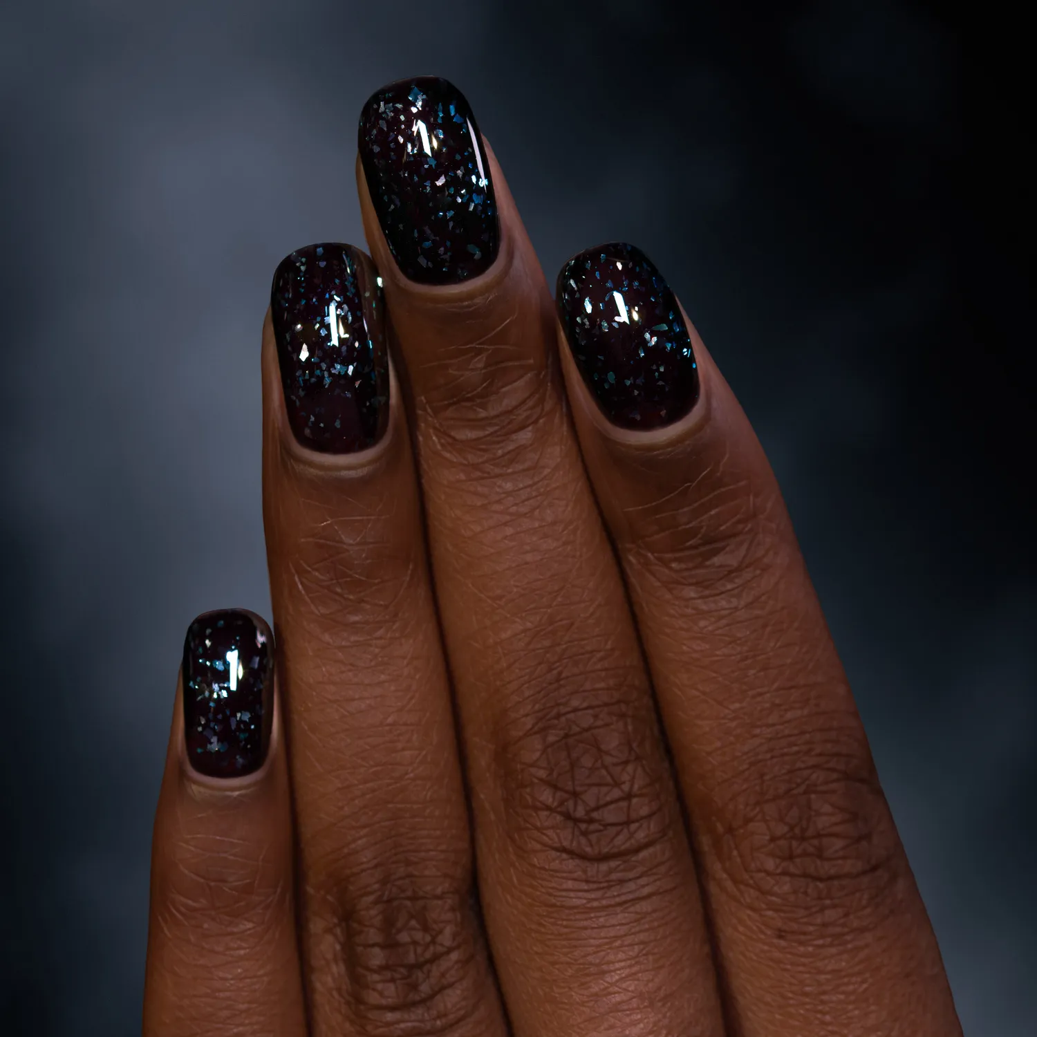 ILNP Opening Night Until Midnight nagellack svart flakie