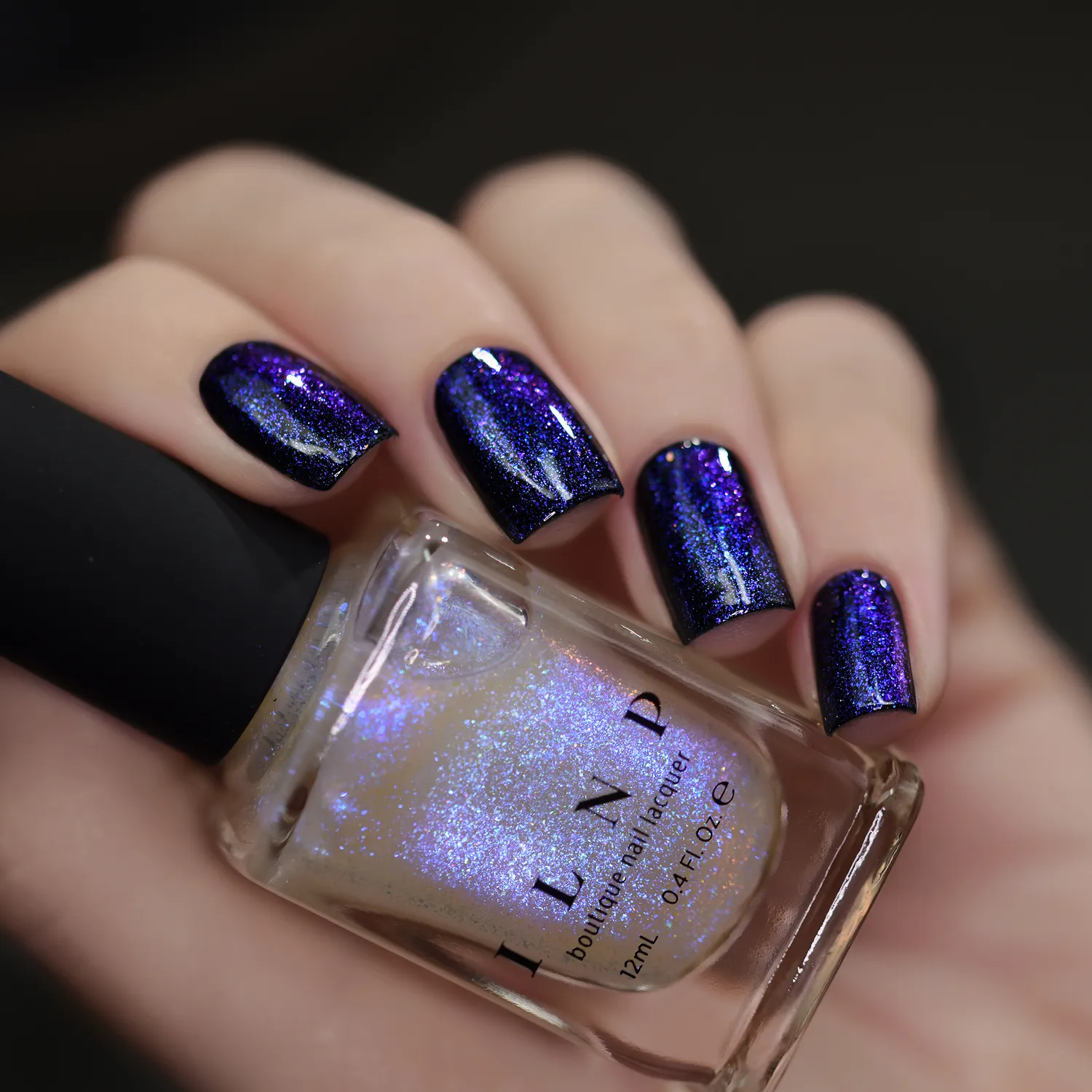 ILNP Abyss nagellack topper blå-lila skiftande