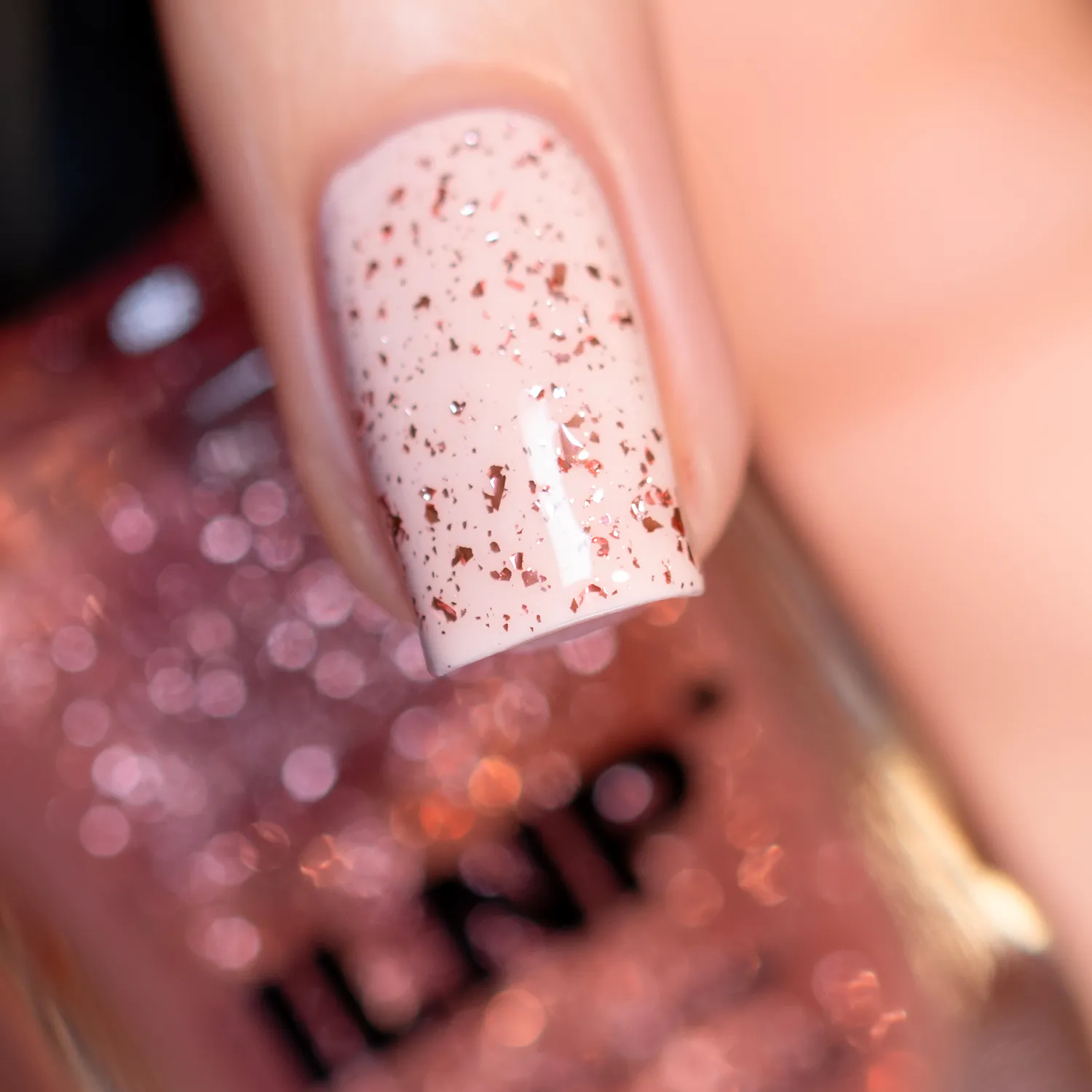 ILNP Empress nagellack rosa flakie topper