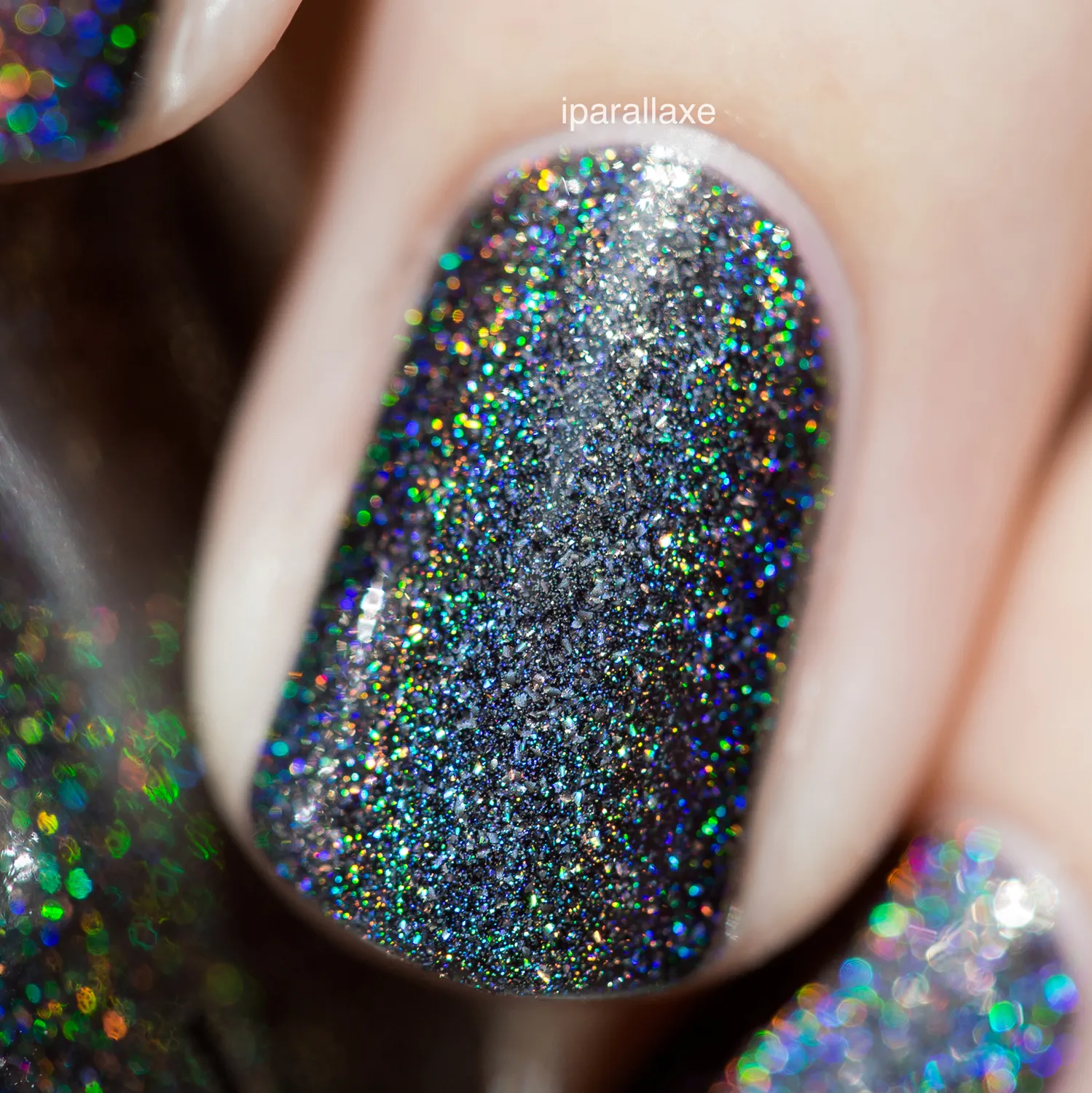 ILNP Missed Calls holografiskt nagellack svart
