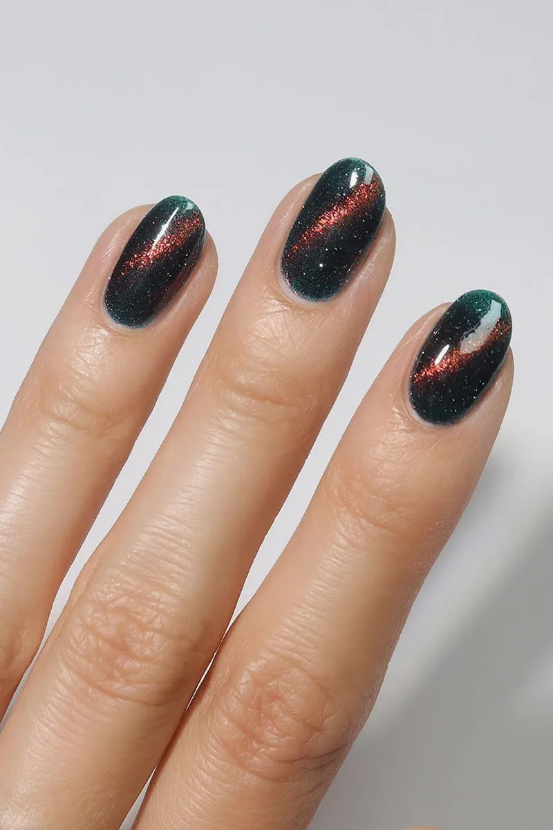 Cirque Colors Red Sprite nagellack magnetiskt turkos