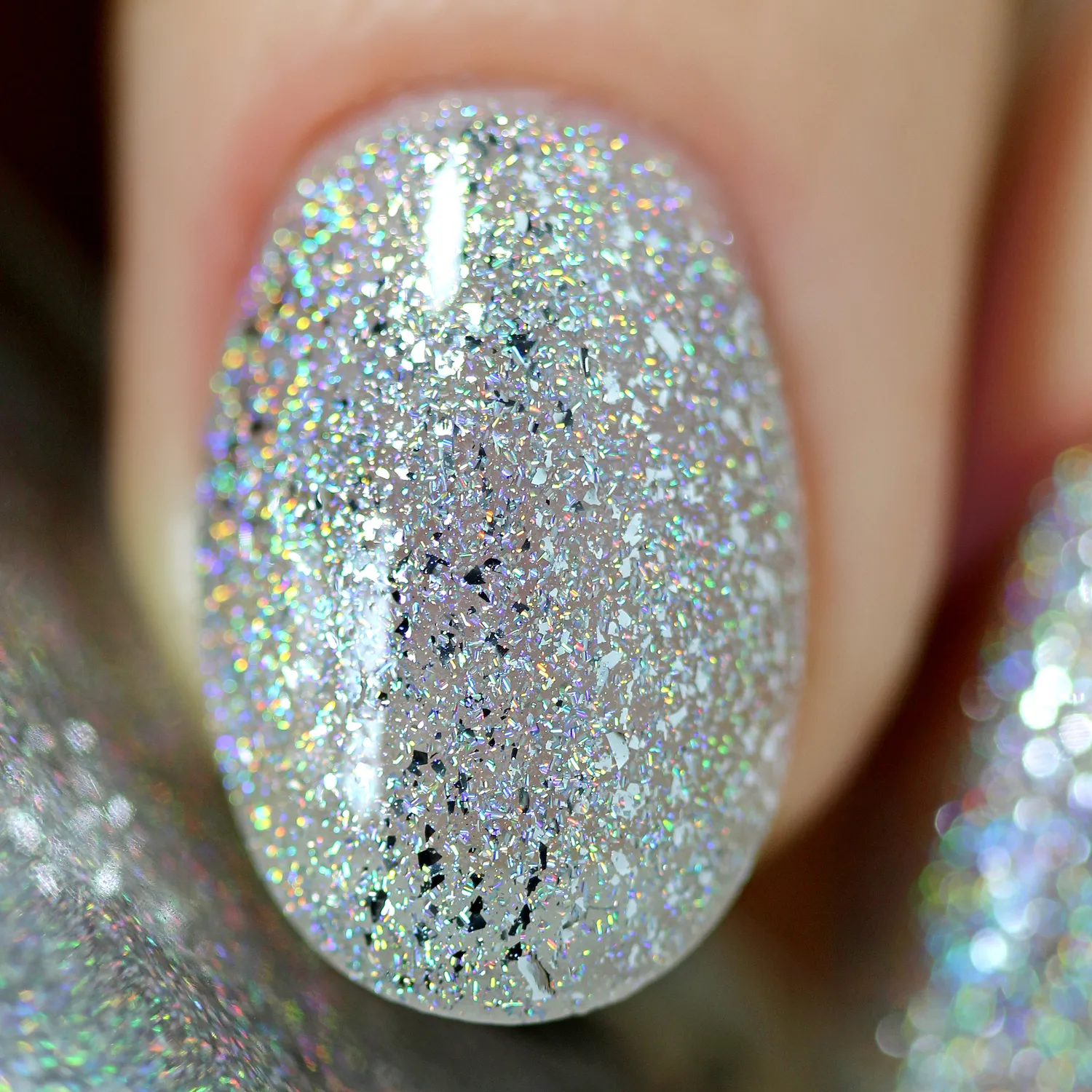 ILNP The Lighthouse nagellack silver holografiskt