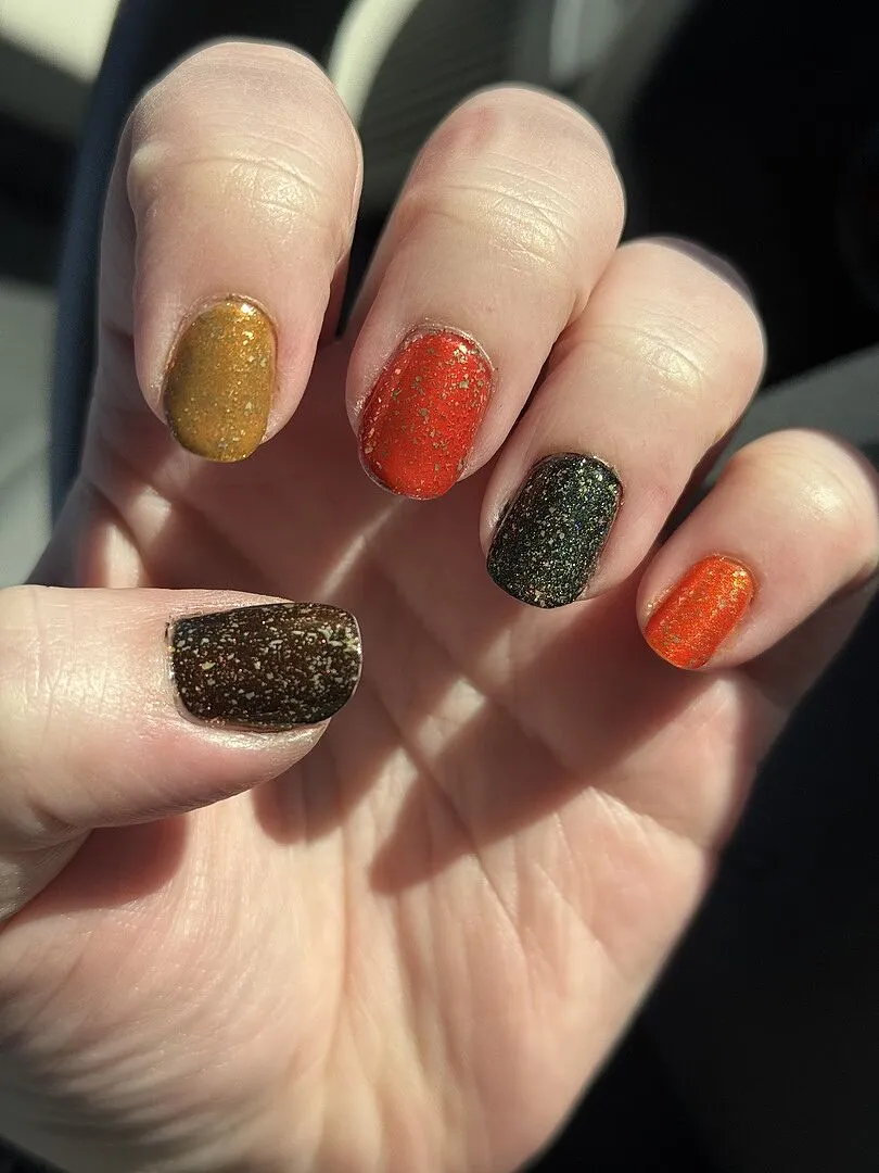 Cirque Colors Sun-Kissed topper guld metallic