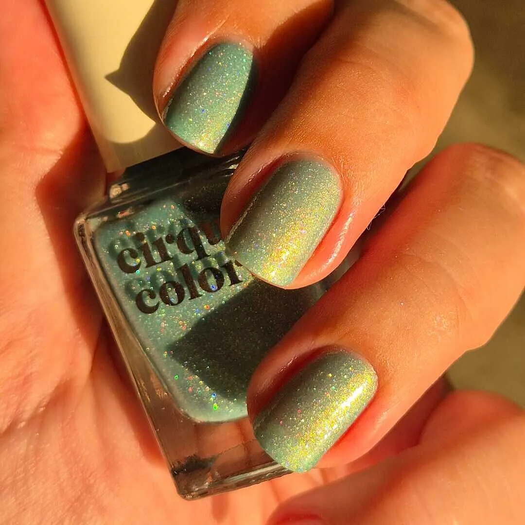 Cirque Colors Stunt Queen nagellack turkos holo