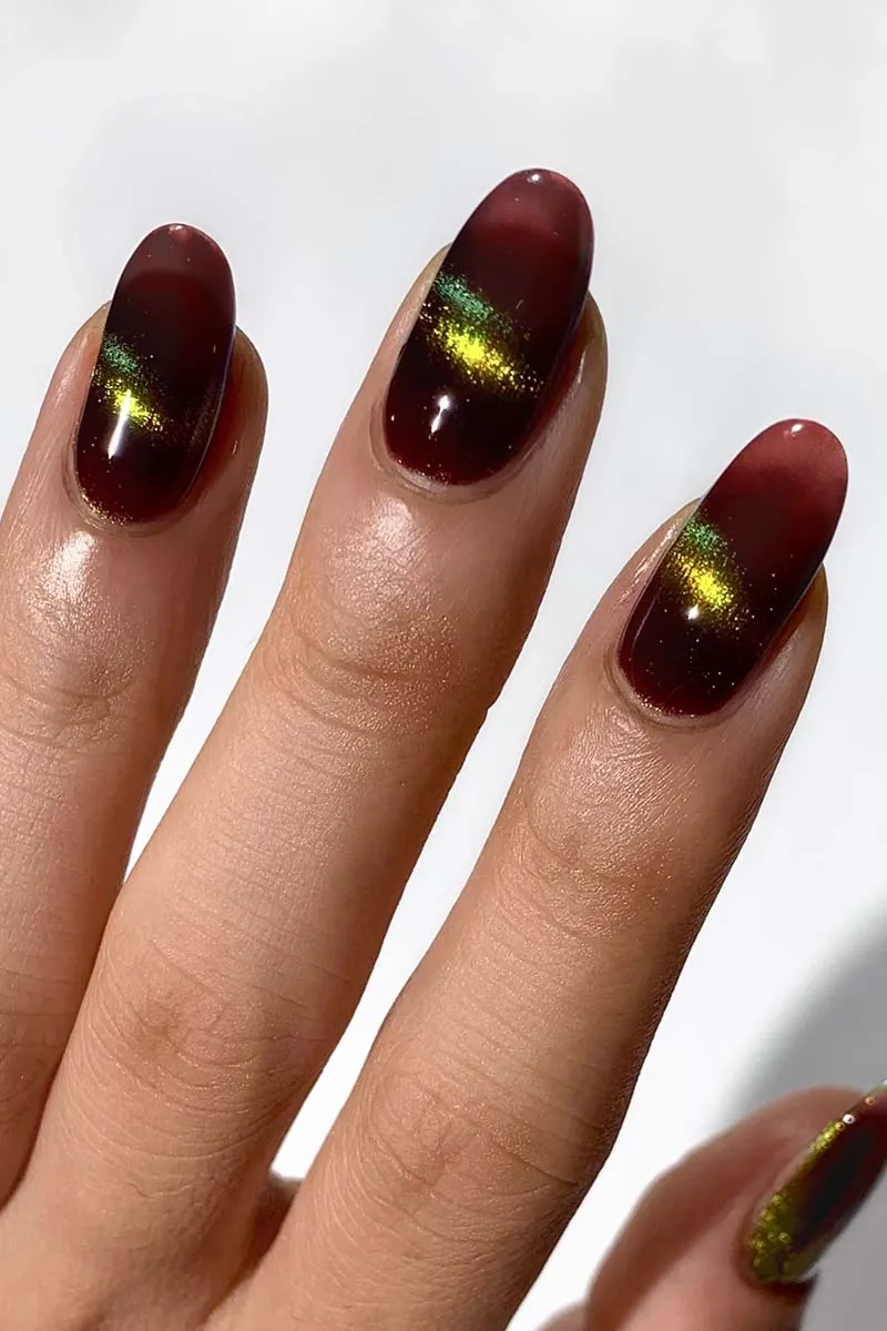 Cirque Colors Delusions of Grandeur nagellack magnetisk röd