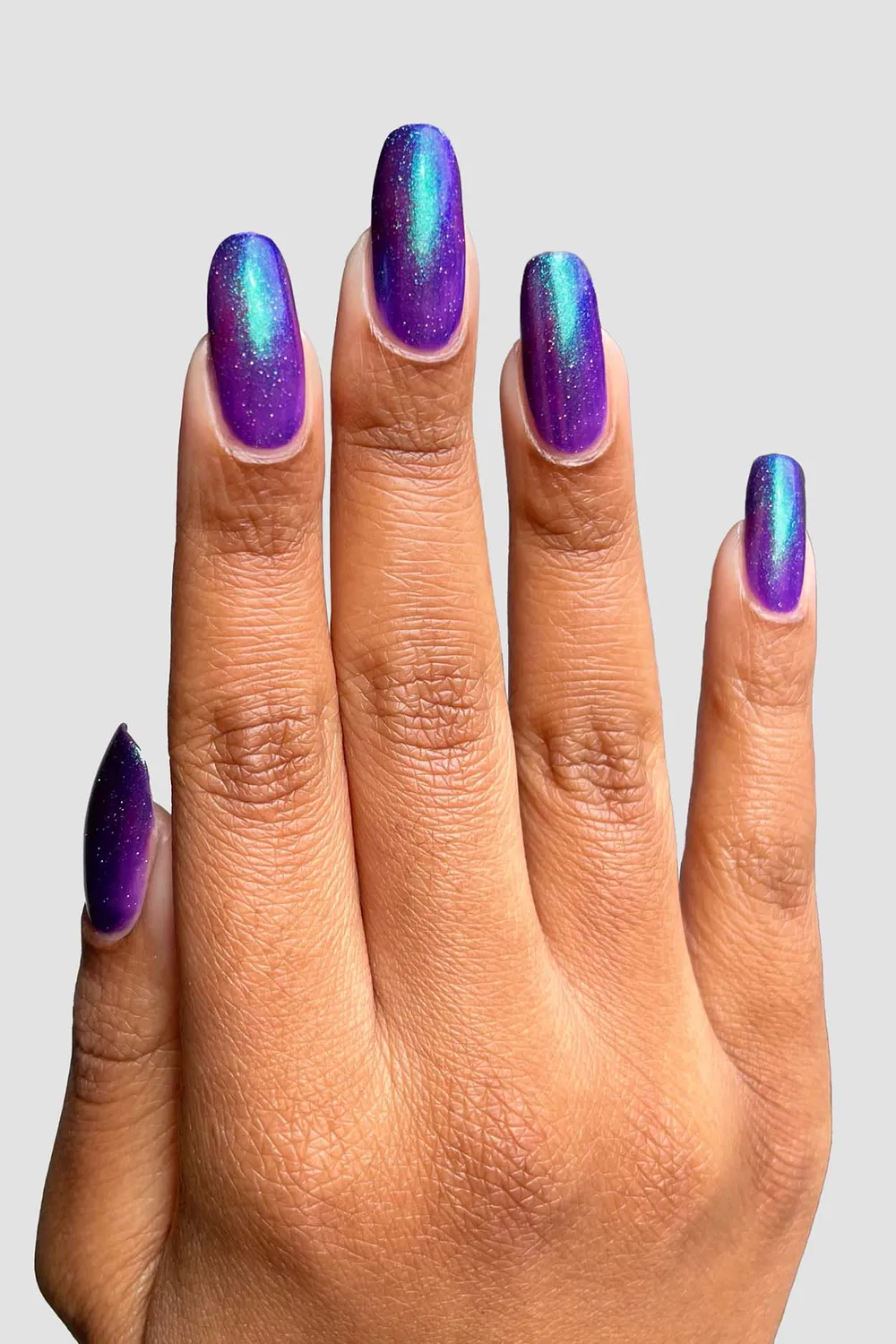Cirque Colors Night Fever nagellack lila skimmer