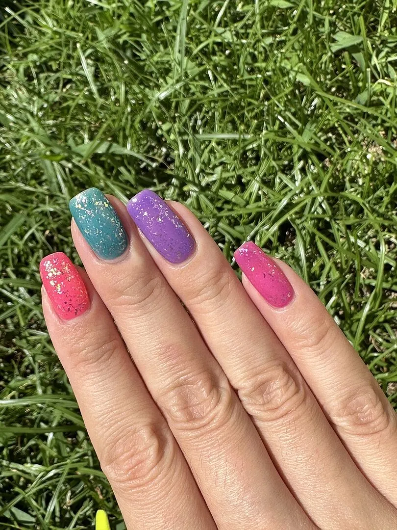 Cirque Colors Mushroom Kingdom nagellack termisk röd