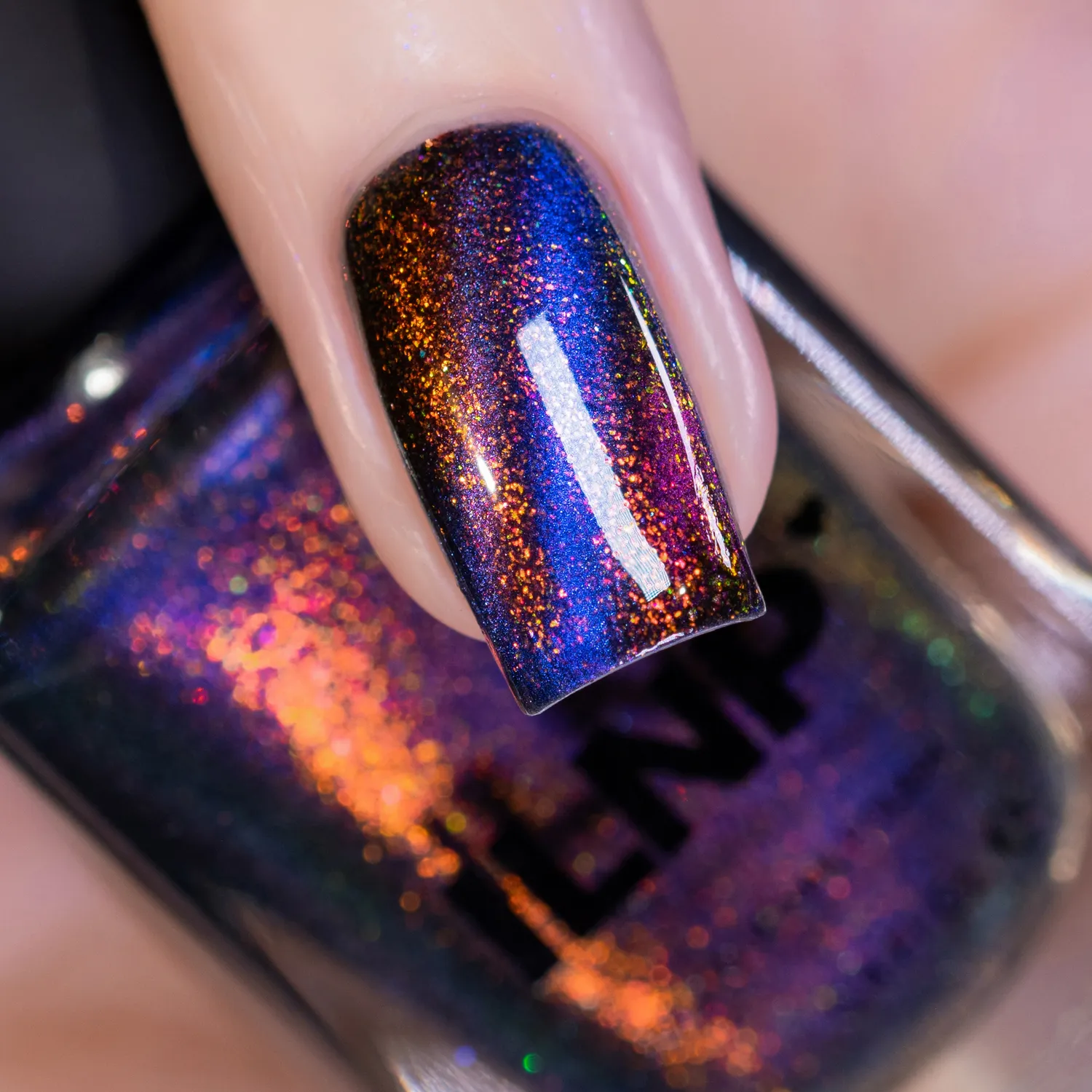 ILNP Twisted Distorted nagellack magnetisk blå