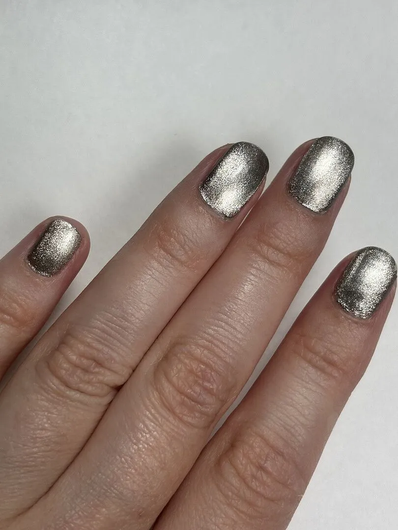 Cirque Colors Halo nagellack magnetisk taupebrun