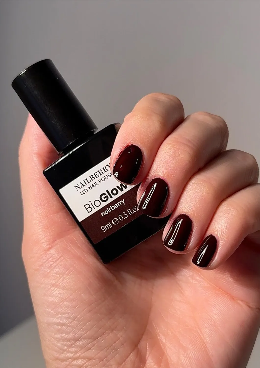 Nailberry BioGlow Noirberry gellack 9 ml mörkröd