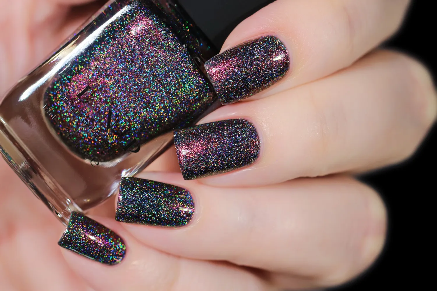 ILNP Revival nagellack holografisk svart röd