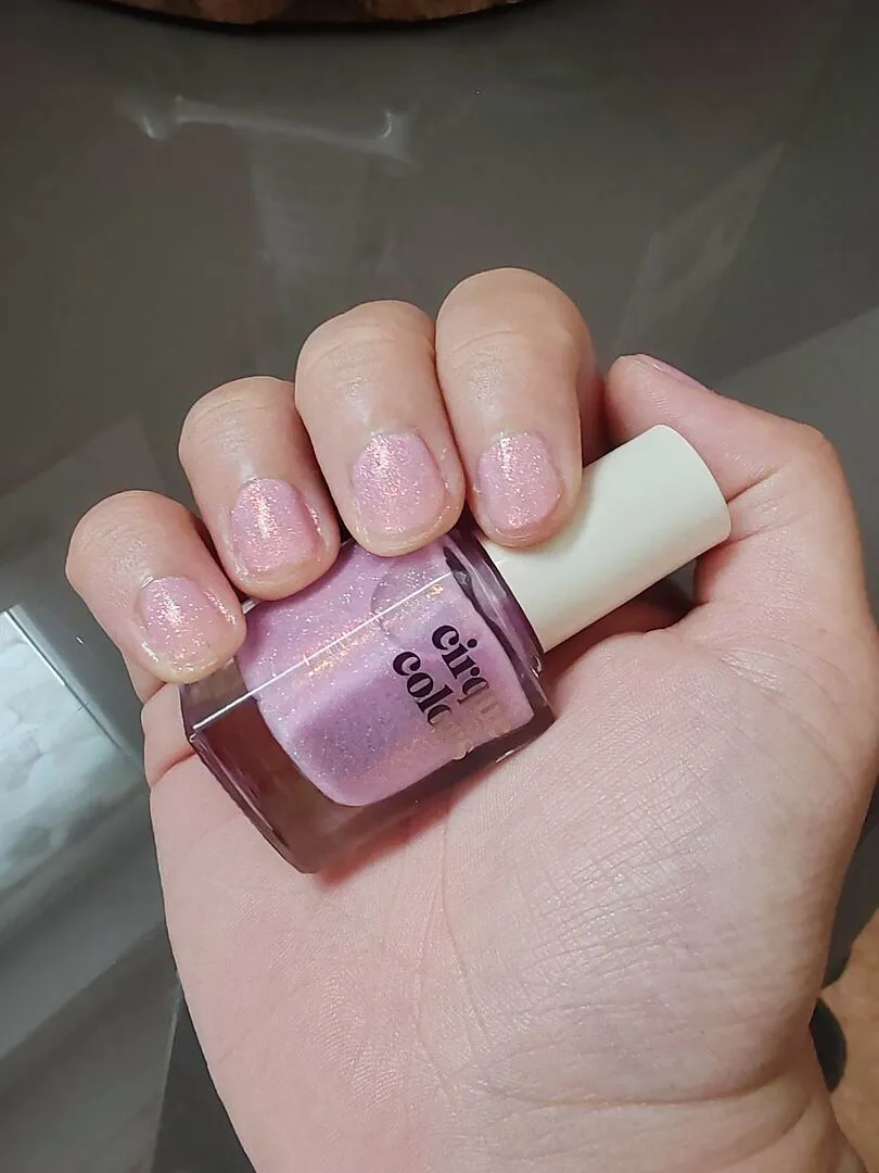 Cirque Colors Marionette nagellack pastellrosa holografisk