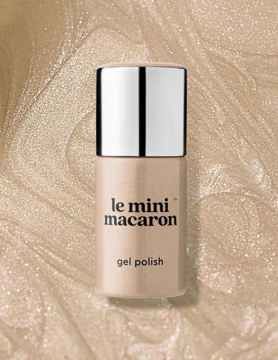 Le Mini Macaron Golden Elixir gellack guld skimrande