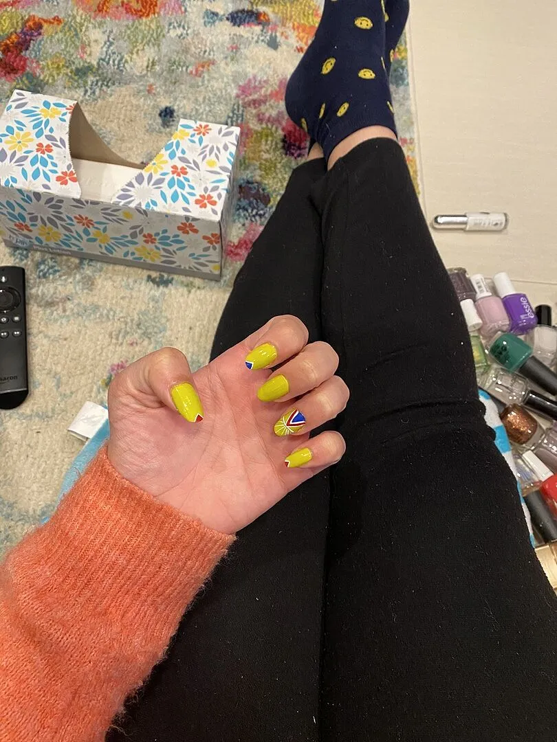 Cirque Colors Hustle nagellack chartreuse kräm