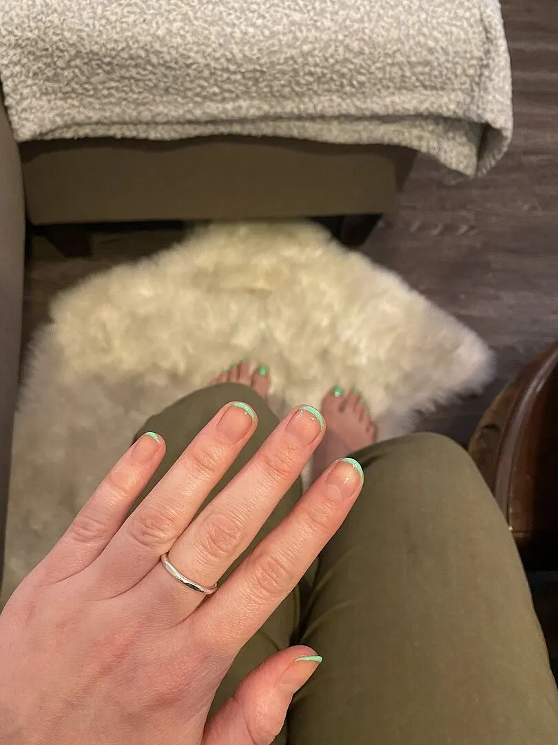Cirque Colors Thirsty nagellack neongrön mint