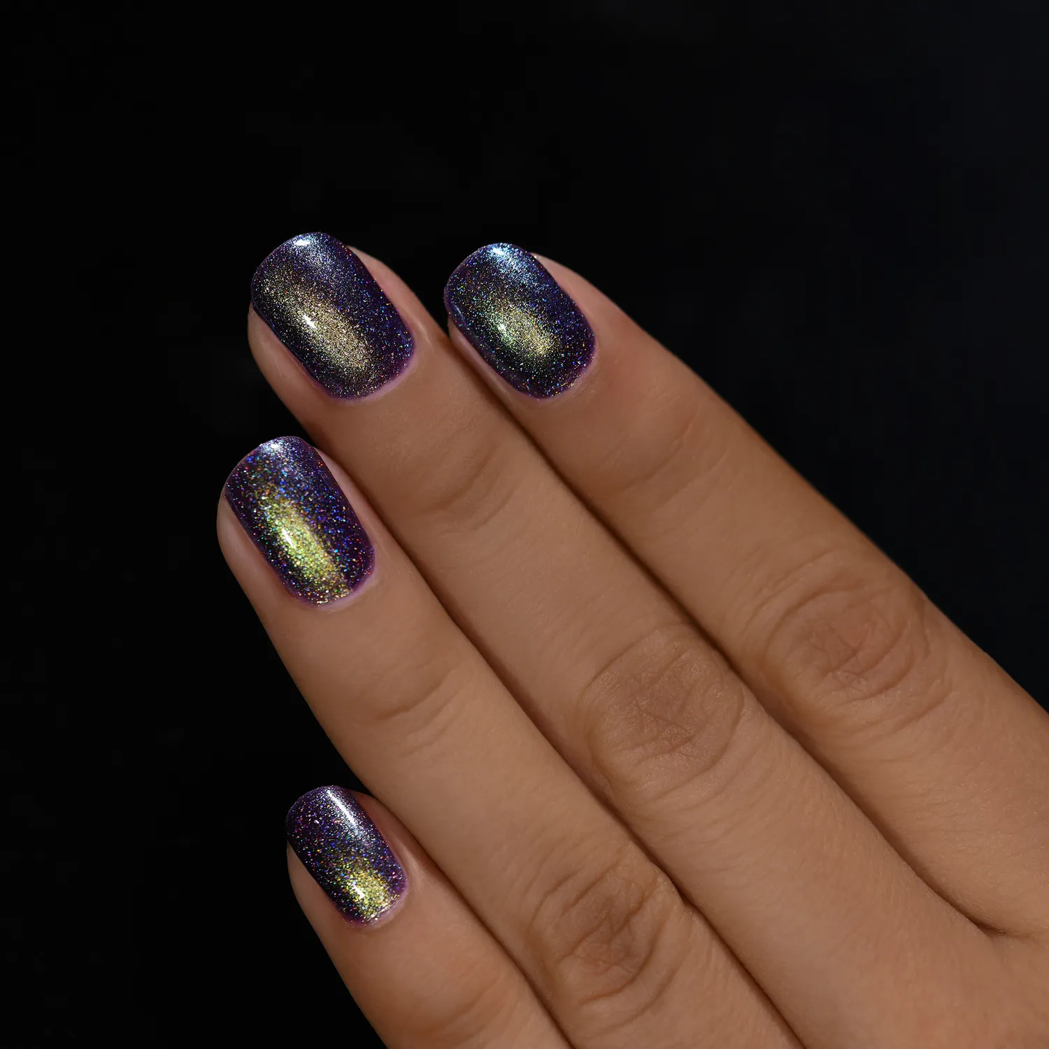 ILNP Bundled Up nagellack lila holografisk