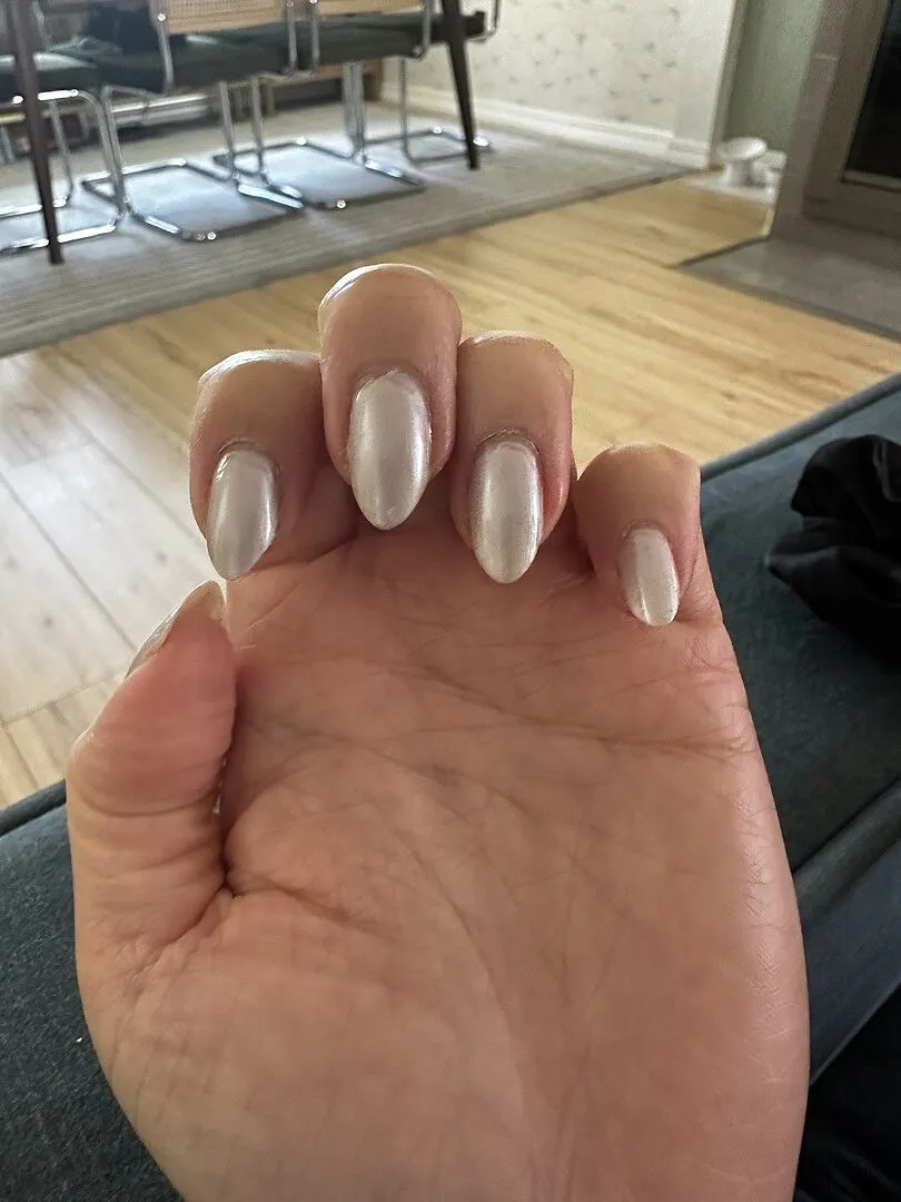 Cirque Colors Sylph nagellack vit pärlglans