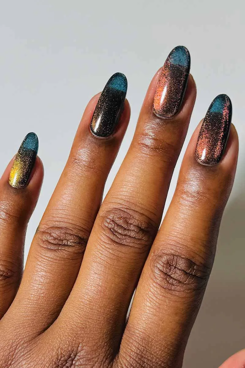 Cirque Colors Castle in the Sky nagellack magnetisk teal