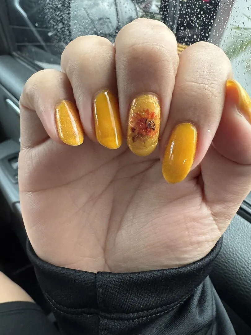 Cirque Colors Shaka nagellack gult rödguldgrönt skimmer