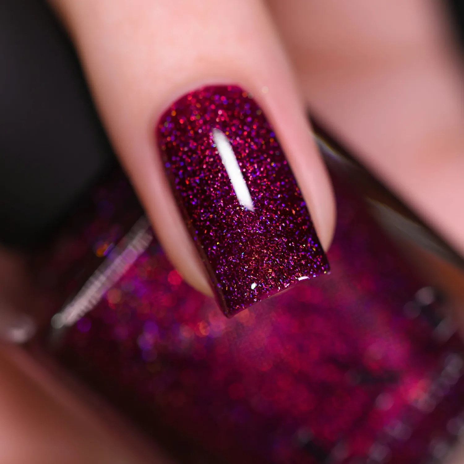 ILNP Showtime nagellack holografisk hallonröd
