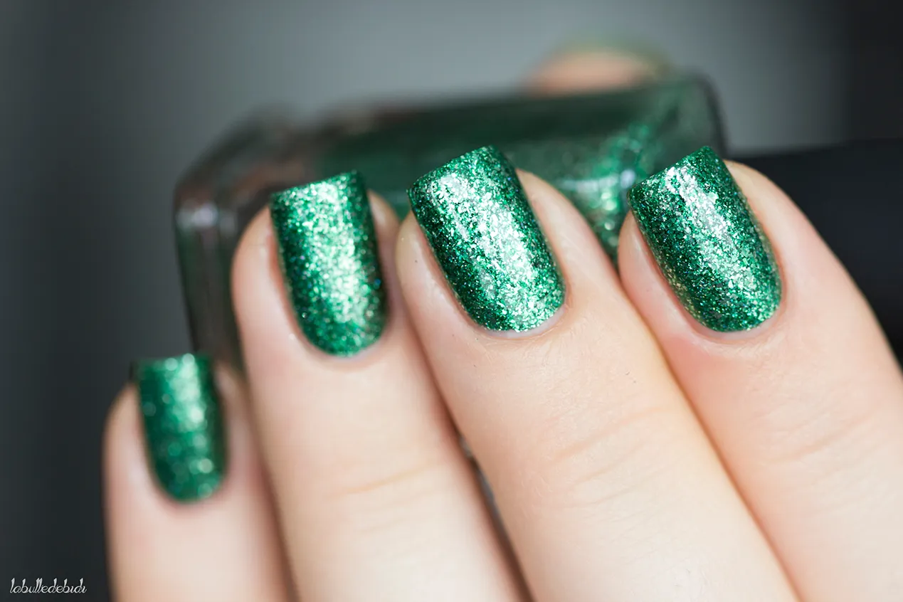 ILNP Lucky One nagellack grön metallic