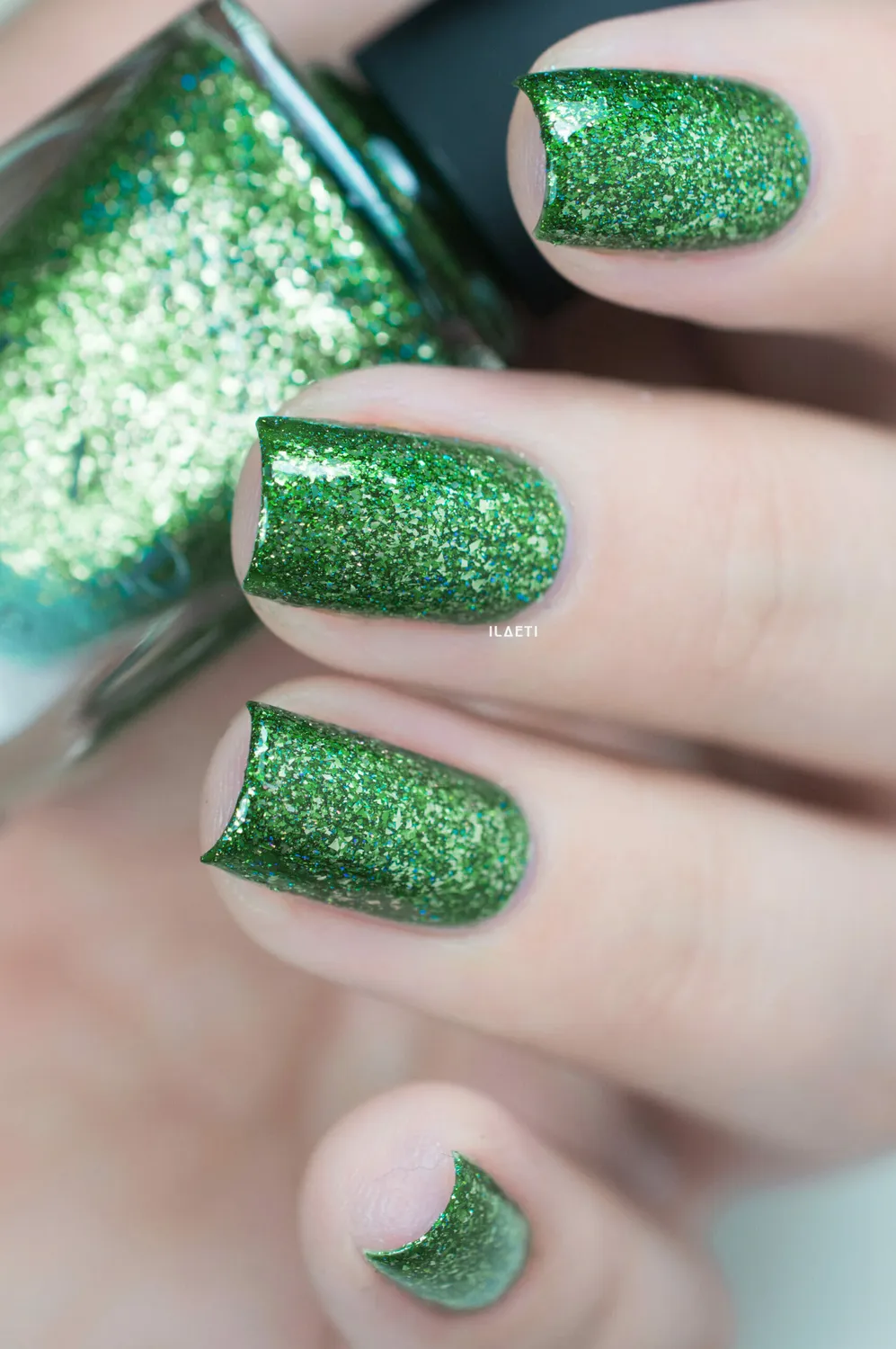 ILNP Lucky One nagellack grön metallic