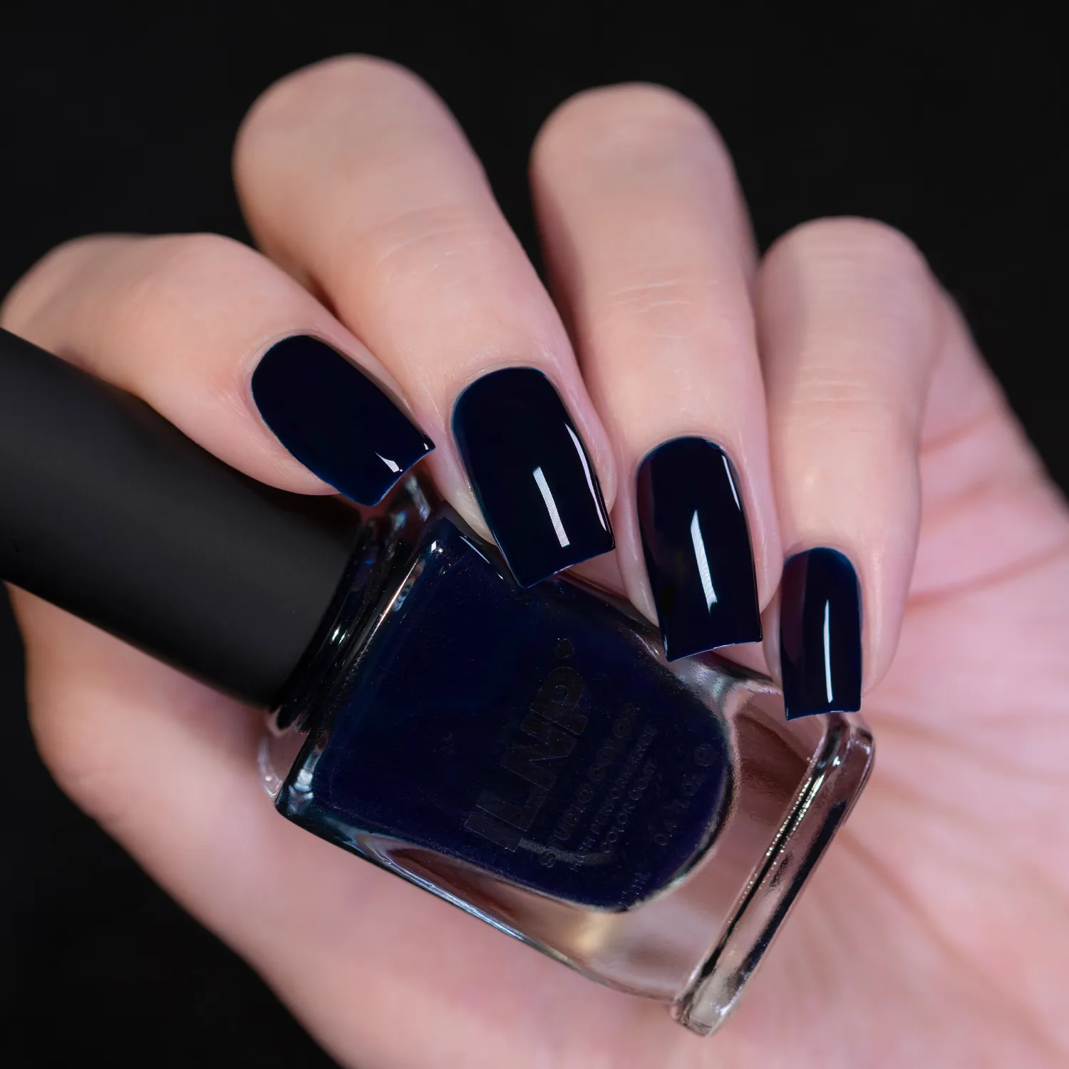 ILNP Midnight Ink nagellack mörkblå jelly