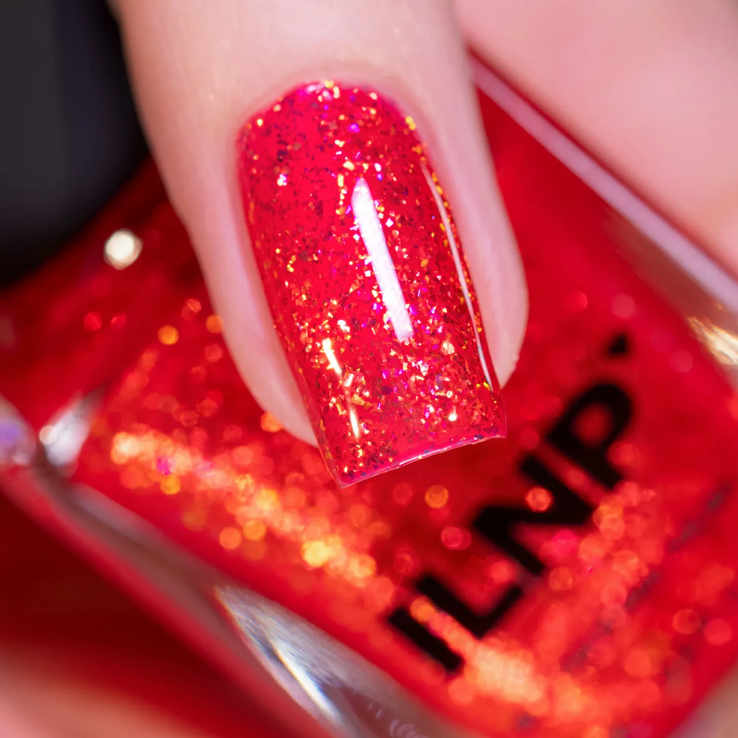 ILNP Ariel nagellack korallrött shimmer