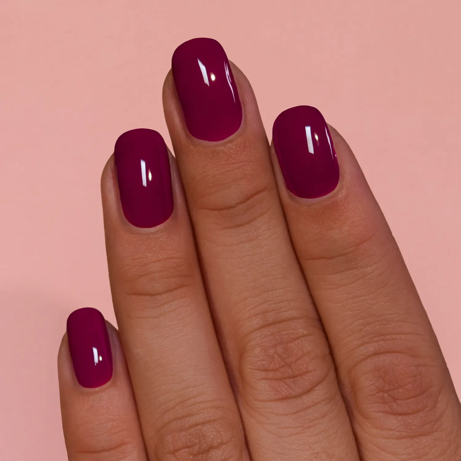 ILNP Love Story Adored nagellack bärröd kräm