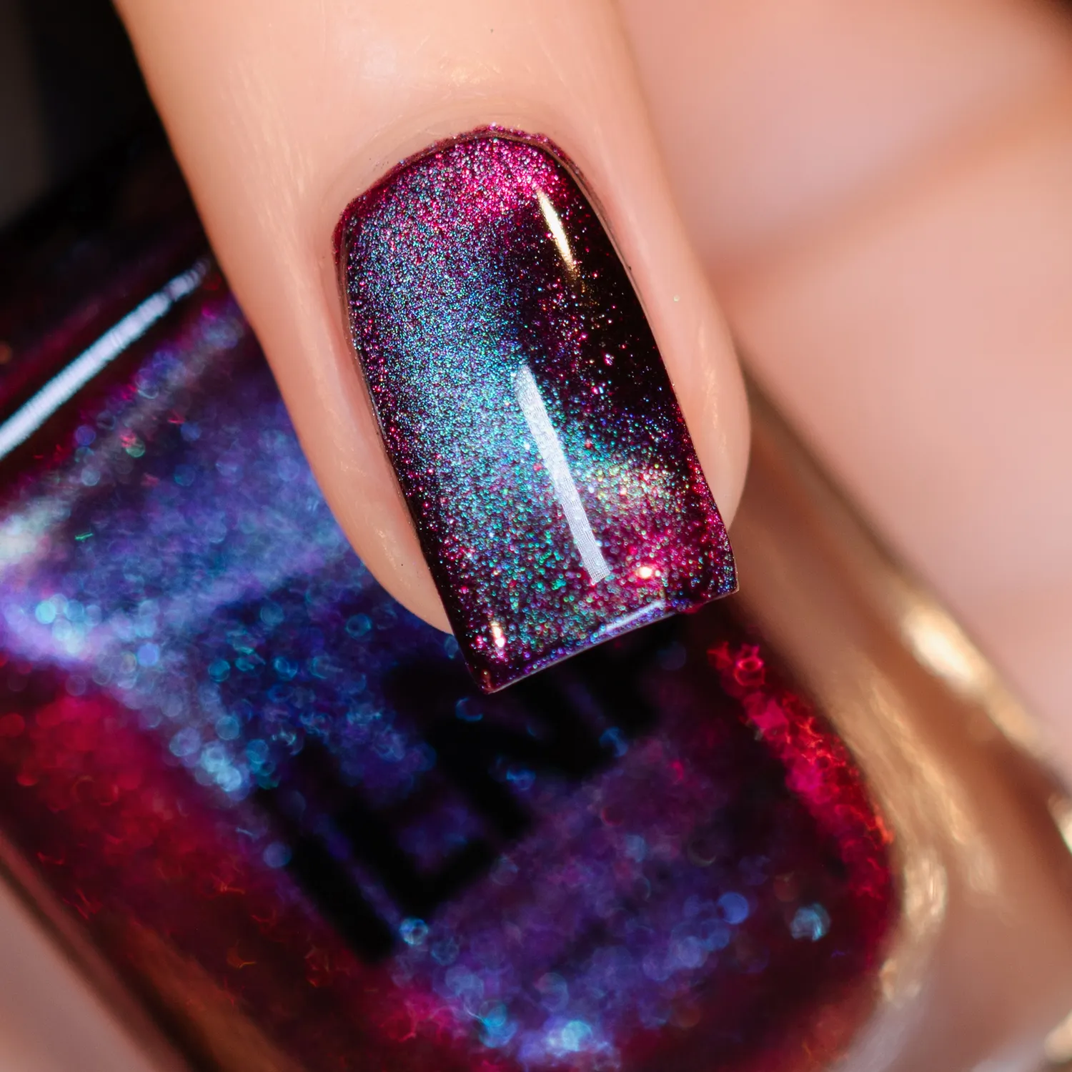 ILNP Exit 13 magnetiskt nagellack burgundy cat-eye