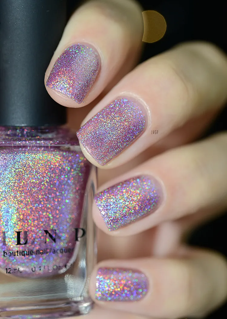 ILNP Dream Girl nagellack ljuslila stark holo