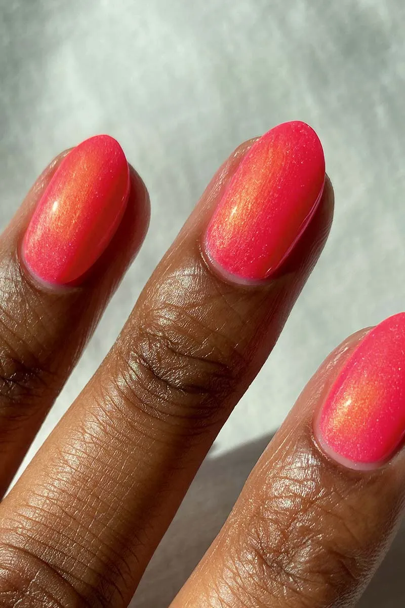 Cirque Colors Day Tripper nagellack neon korall